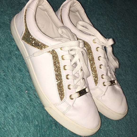 white and gold guess shoes